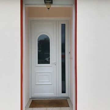 porte-entree-PVC-apres Après